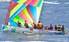Tour de la Martinique des Yoles Rondes : Ay Douvan...quand le sans sponsor sort du lot sur l'eau