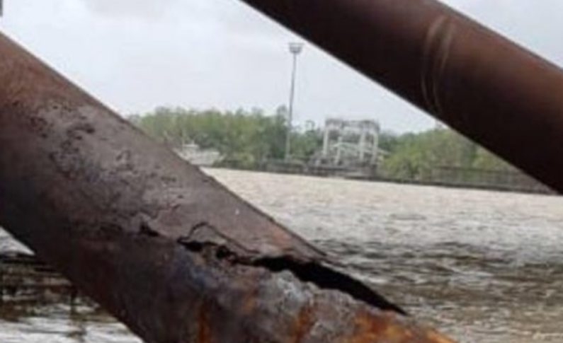 Ce pont est en Guyane et ça ne "Gênes" pas la France le pays des droits de l'homme...