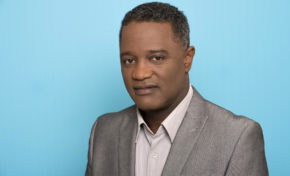 Le journaliste Franck Zozor gravement blessé lors d'un accident sur le Tour de la Martinique des yoles rondes