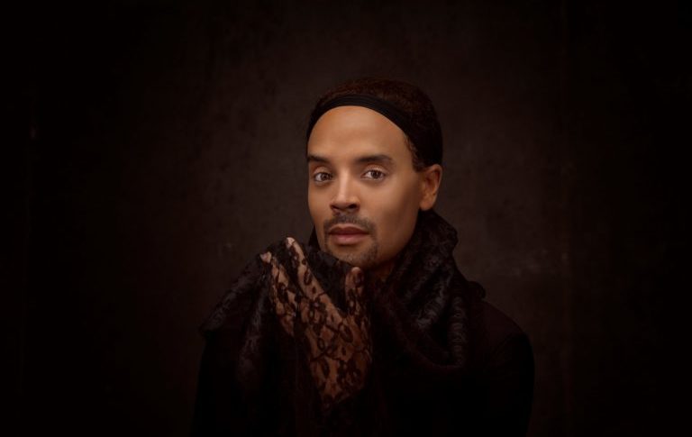 Et si Fabrice di Falco avait raison ? Et si les chiens... ces thèseux ?