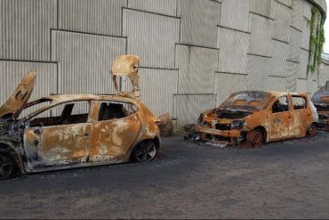 Trois véhicules carbonisés à deux pas d'une gendarmerie en Martinique