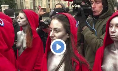 Des "Mariannes" nues sur les Champs Elysées... action symbolique "gilets jaunes"