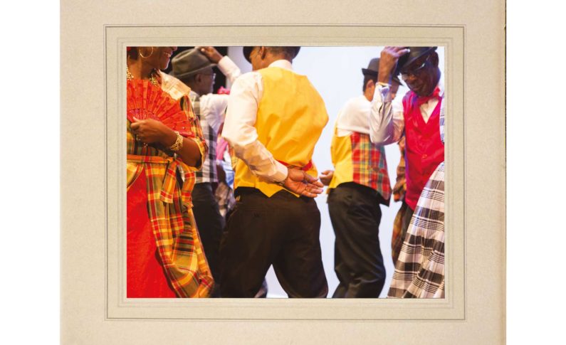 Cercle égal demi cercle au carré (Danse)