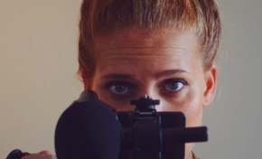 "Alexandra...on t'en supplie à genoux...on veut également des films blancs et métis"