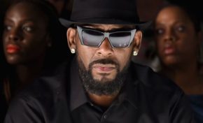 [Breaking] R. Kelly accusé de 10 chefs d'accusation d'abus sexuels aggravés. Un mandat d'arrêt a été émis...I believe I can fly...