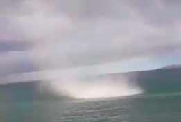 Une trombe marine à Trois-Rivières en Guadeloupe