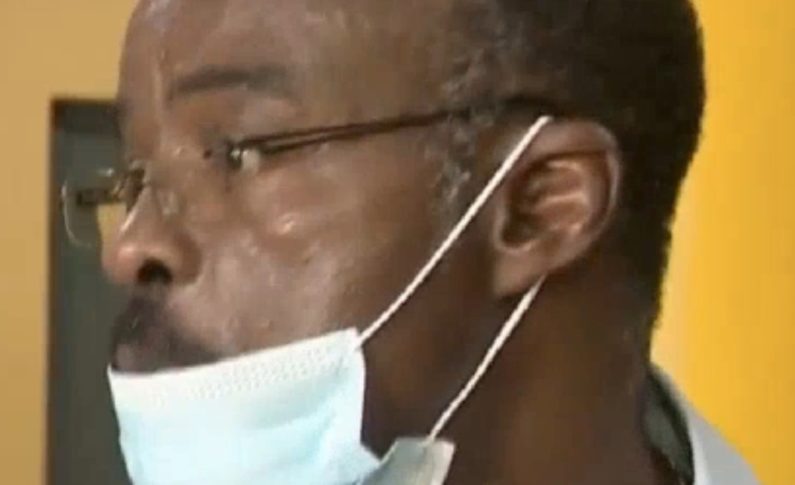 High Bond d'yeux...Ary Chalus serait dans les chaluts de la Justice de la France le pays des droits de l'homme...chaud  caca haut !!!