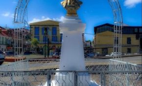 High bond d'yeux... Antoine... Emmanuel... Jean-Baptiste : le buste de Victor Schoelcher a disparu en Guadeloupe