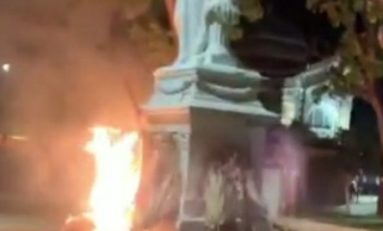 La statue de l'impératrice Joséphine incendiée à Fort-de-France en Martinique