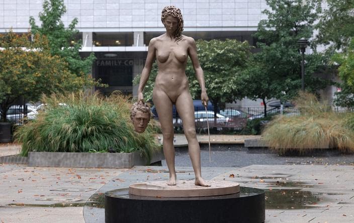 Et pendant ce temps-là à New York...