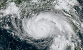 Ida, l'ouragan catégorie 4 frappe la Louisiane (vidéos + live)