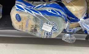 Coït entre english muffins et champignons de Paris à Carrefour Cluny en Martinique