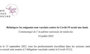 Réintégrer les soignants non vaccinés contre la Covid-19 serait une faute