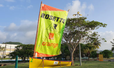 Yoles-Rondes - 36ème Tour de Martinique Rosette/Orange gagne la première étape au Robert