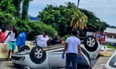 En Martinique les voitures roulent sur la tête