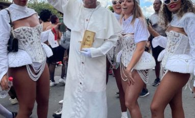 Le pape Ziggy Notte bien entouré en Martinique