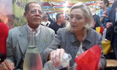 Salon de l'agriculture à Paris : Marine Le Pen booste la traître négrière...Antoine Crozat est furieux