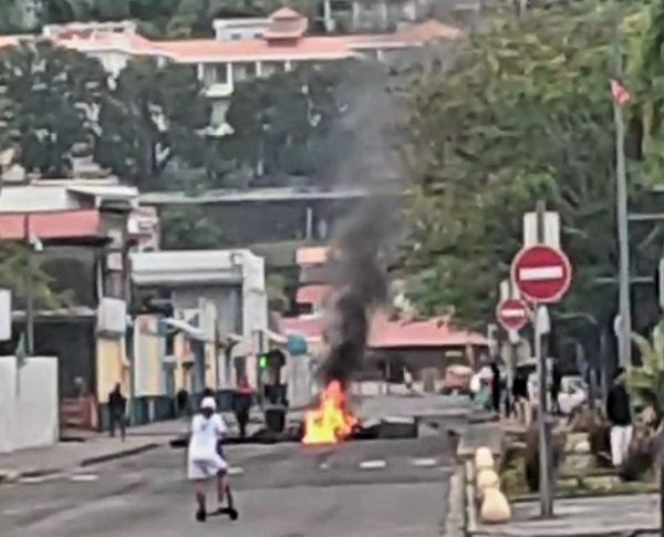Ça brûle 🔥 🔥🔥au centre-ville  de Fort-de-France en Martinique