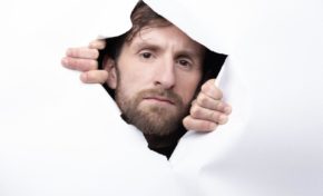 Martinique : Eddie Marajo prend cheR... 4mn28 douche comprise 🚿