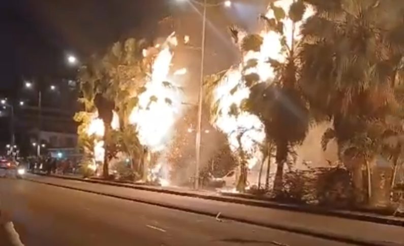Chaude nuit sur le boulevard général de Gaulle à Fort-de-France en Martinique