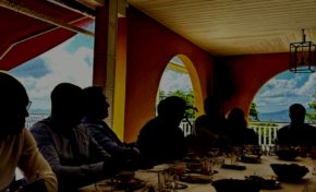 Voici les loups : Anicet et Antoine, prochains jouets sombres au carnaval de nous-mêmes ?