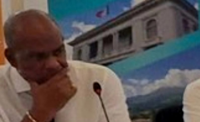 Qu'a-t-il ? Katjil...c'est fini ?