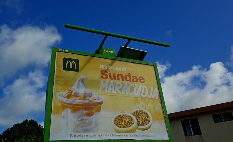 McDonald's donne une leçon identitaire et d'imagerie aux crétins de Martinique