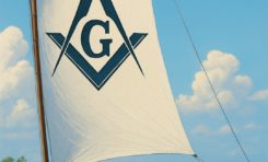 39ème Tour de Martinique des yoles rondes...quand la FRANC-MAÇONNERIE  monte sur les bois dressés