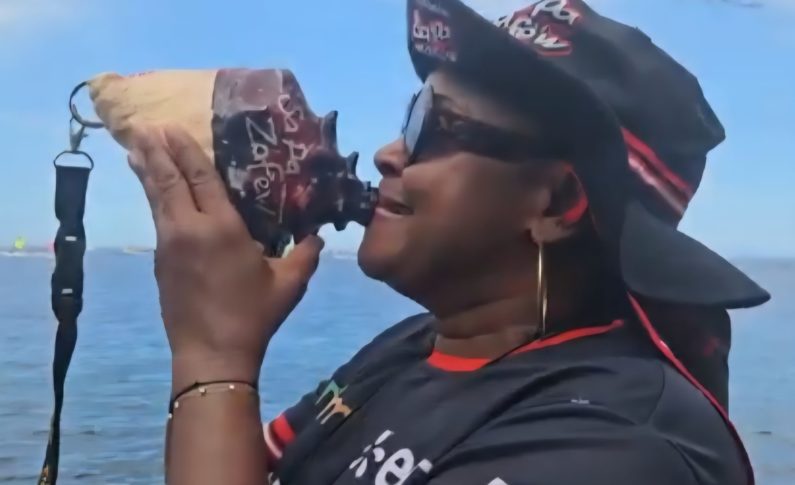 Sarita mapipi konn lanbi du Tour de Martinique des yoles rondes 2025