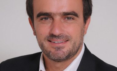 Voilà comment un BLANC... qu'on ne va pas traiter d'enculé...parle des NÈGRES en 2025 en Martinique