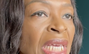 Non Bernard...le père Noël n'est pas une ordure...il ne t'a pas oublié...tout Le Monde 🗞📰 a une festive pensée pour toi